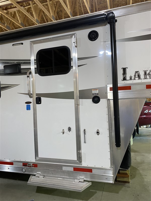 Trailer Photo 29