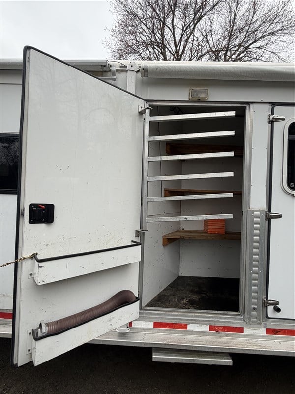 Trailer Photo 5
