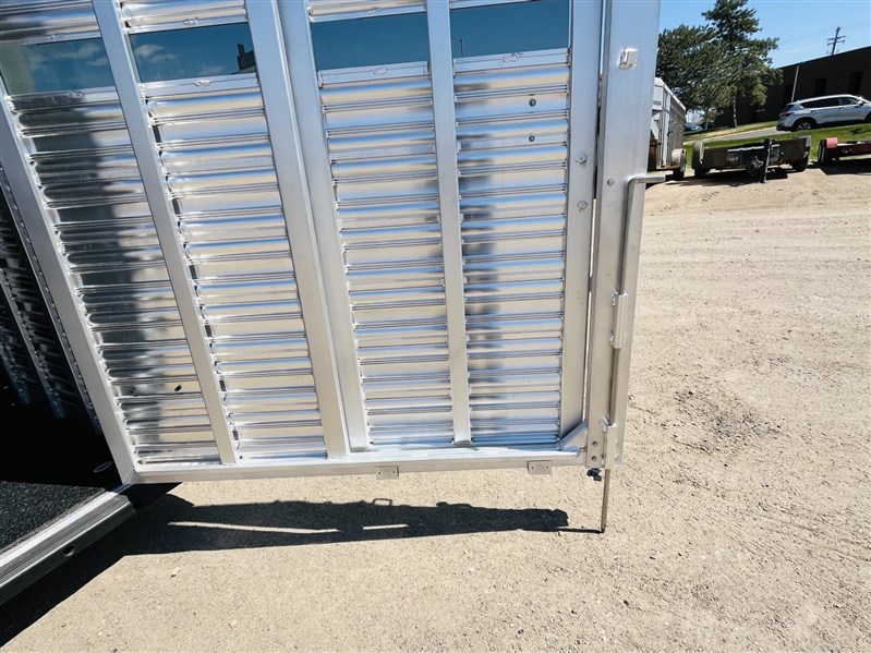 2026 Platinum Coach 7'6 x 24'