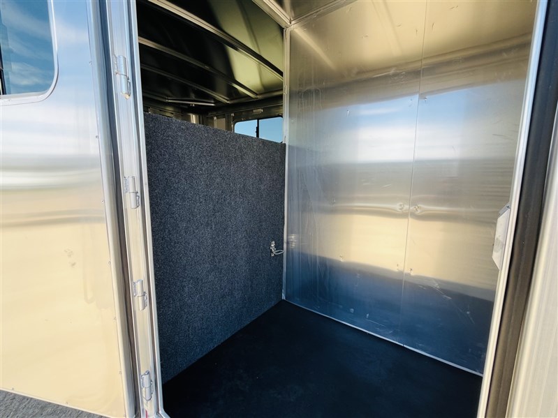 2026 Platinum Coach 7'6 x 24'