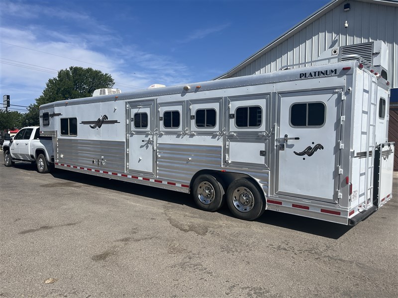 2008 Platinum Coach coach