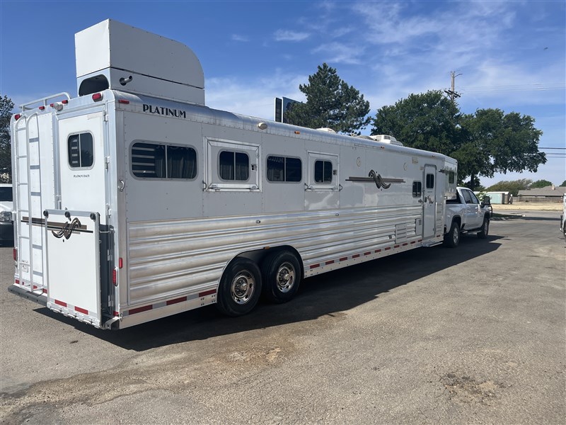 2008 Platinum Coach coach