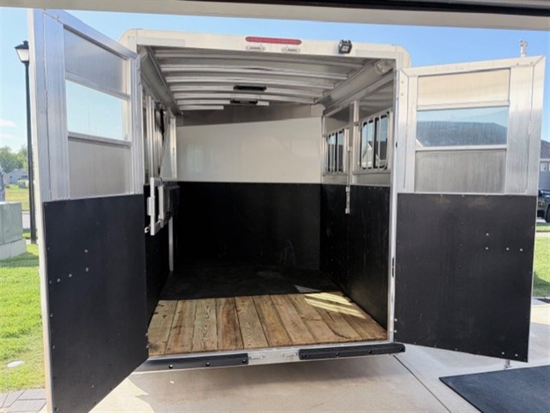 Trailer Photo 4