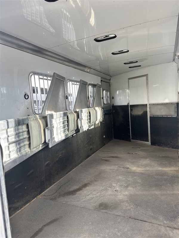 2013 Featherlite 8541