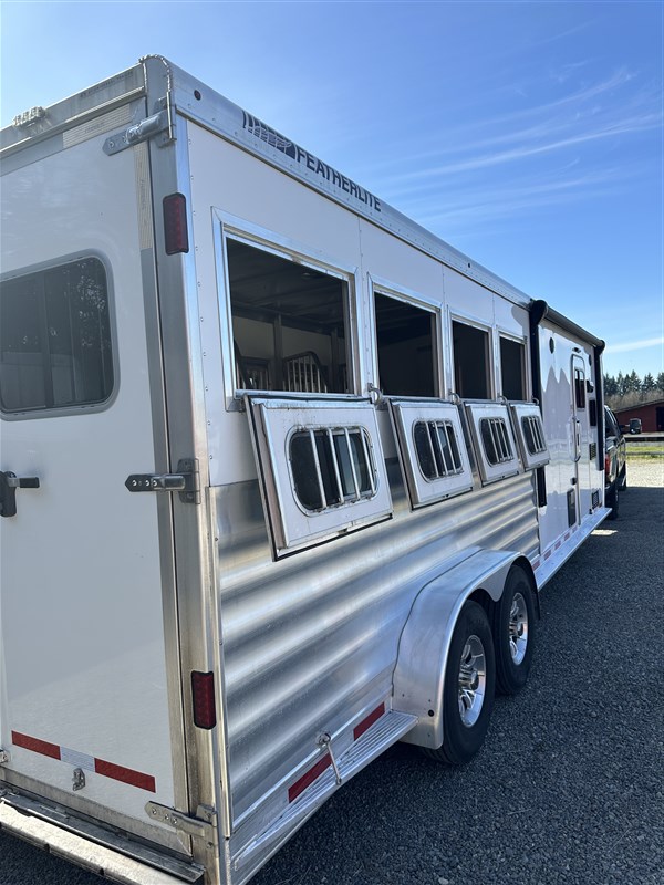 Trailer Photo 17