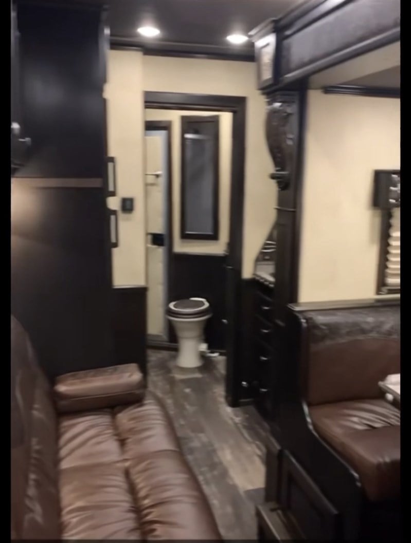 Trailer Photo 14