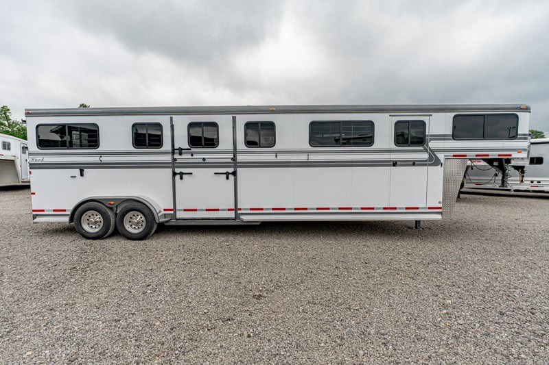 2024 Hawk 136e