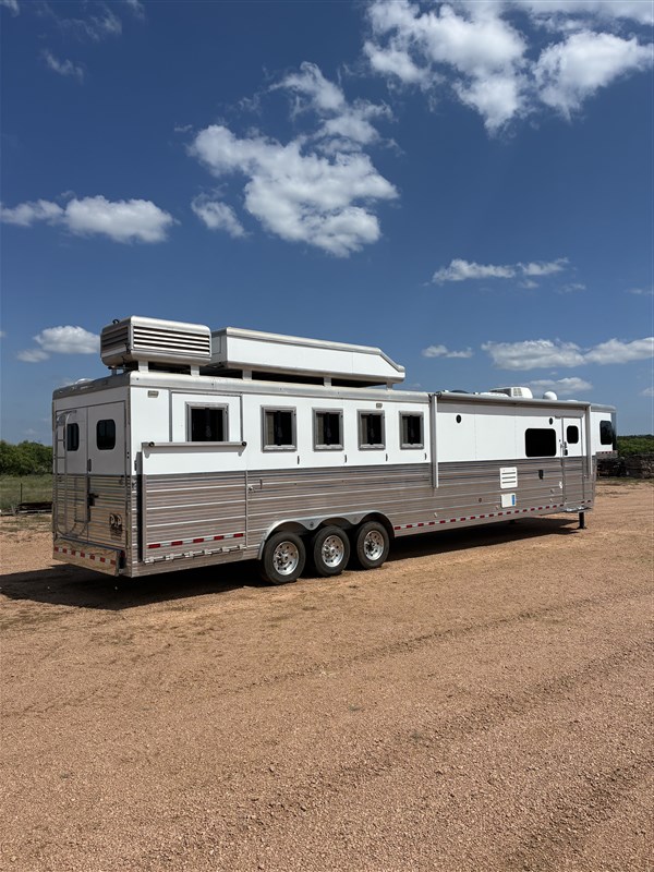 Trailer Photo 13