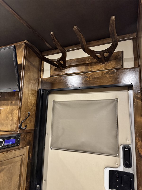 Trailer Photo 10