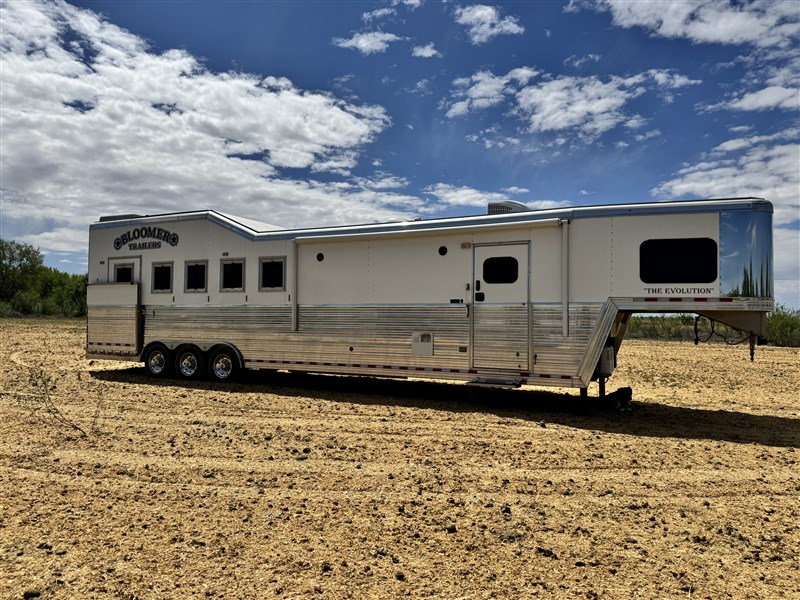 Trailer Photo 2
