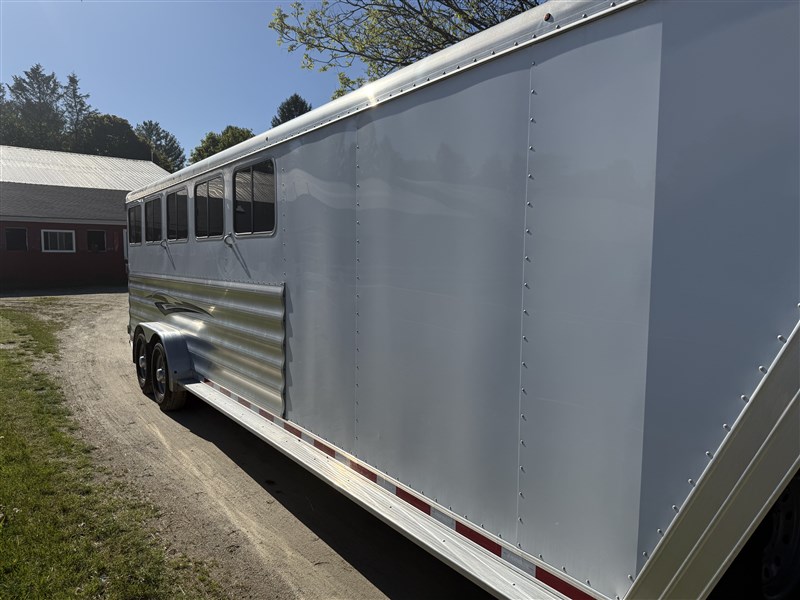 2021 Featherlite 8541-705h-std