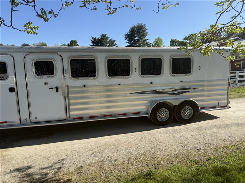 2021 Featherlite 8541-705h-std