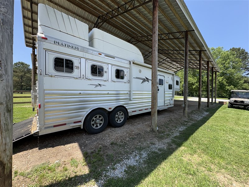 2017 Platinum Coach 3horse