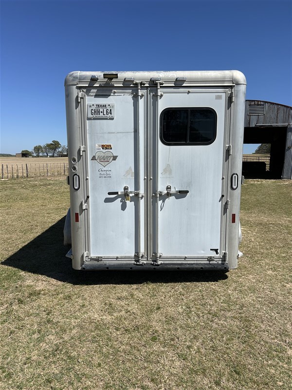 Trailer Photo 4