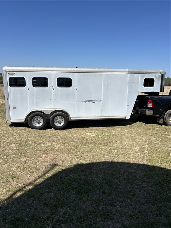 Trailer Photo 2