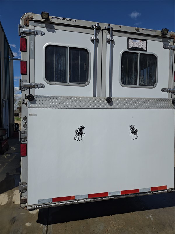 Trailer Photo 10
