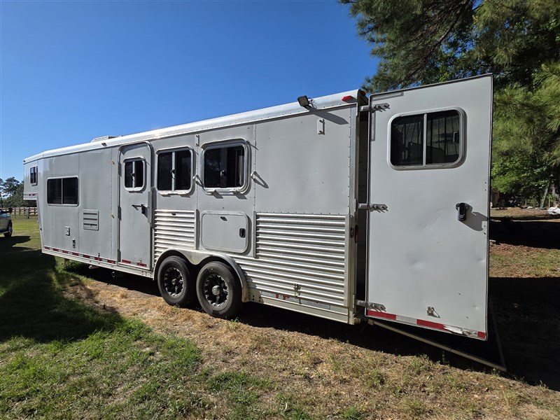 Trailer Photo 11