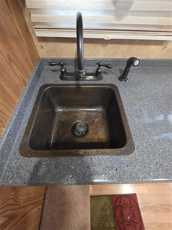 2006 Featherlite 8581