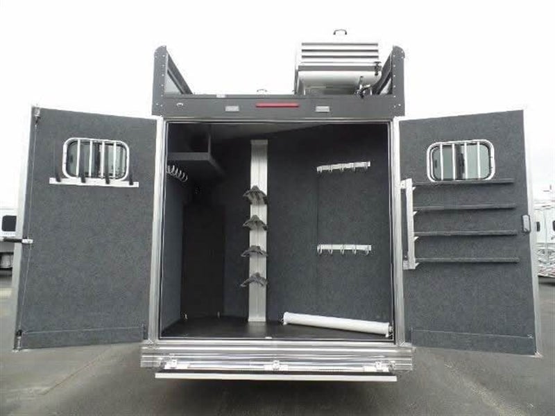 2017 Bloomer 4h lq 18' shortwall outlaw conversions