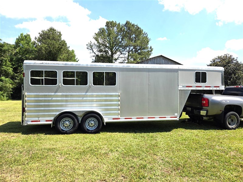 2013 Featherlite 8533