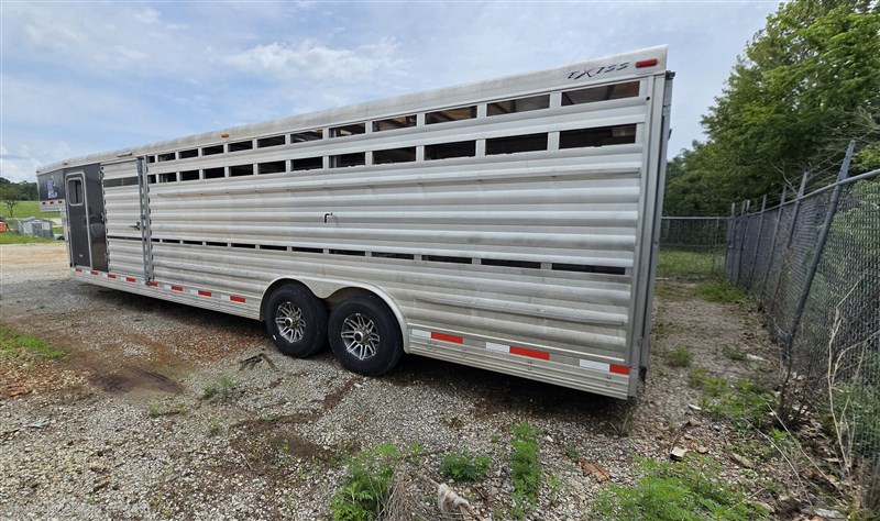2017 Exiss 32 foot alumnium stock
