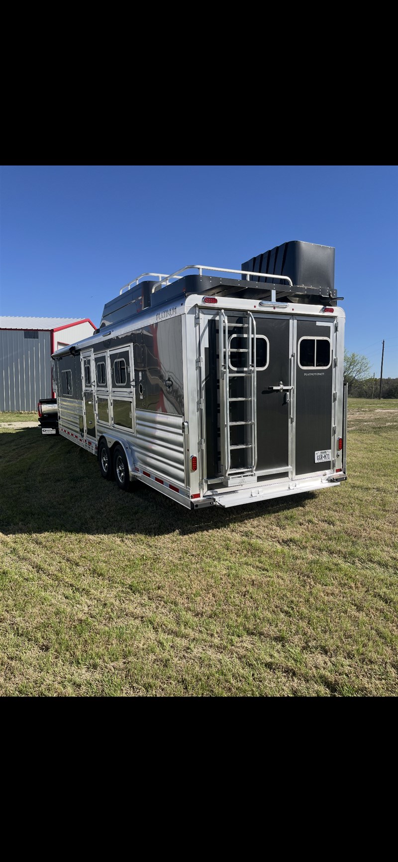 2026 Platinum Coach 3 horse