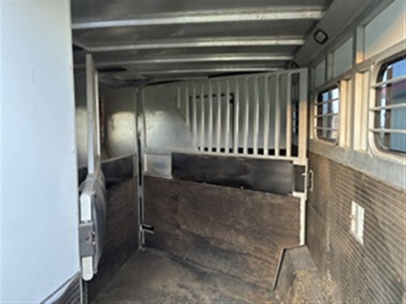 Trailer Photo 8
