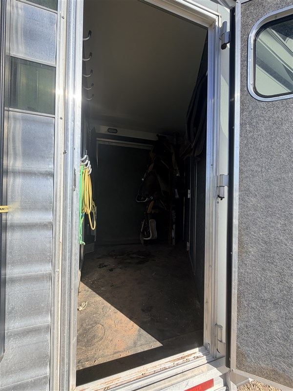 Trailer Photo 10