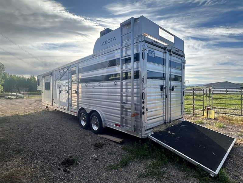Trailer Photo 2