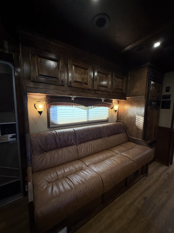 Trailer Photo 10