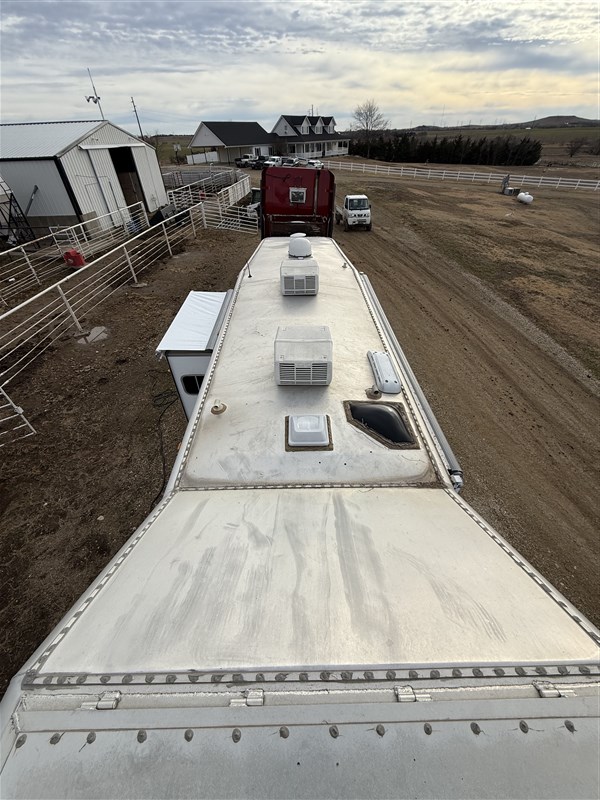 Trailer Photo 19