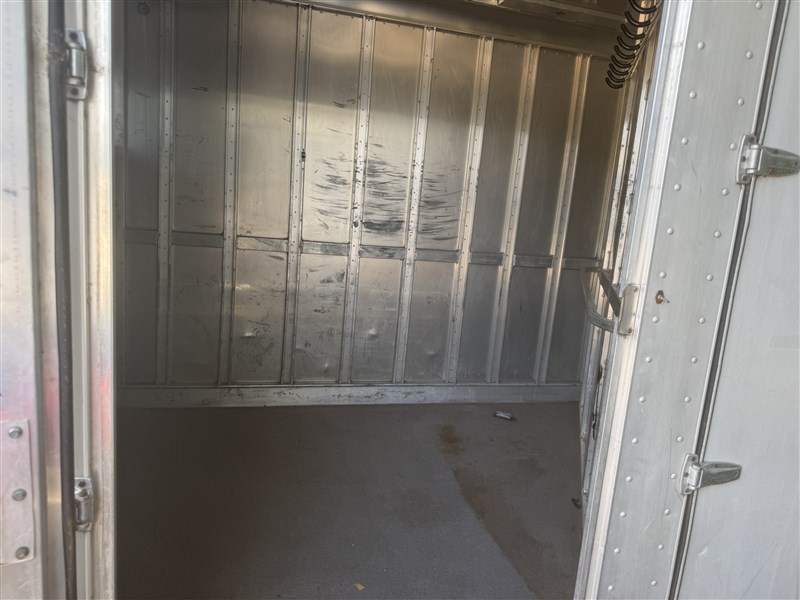 Trailer Photo 15