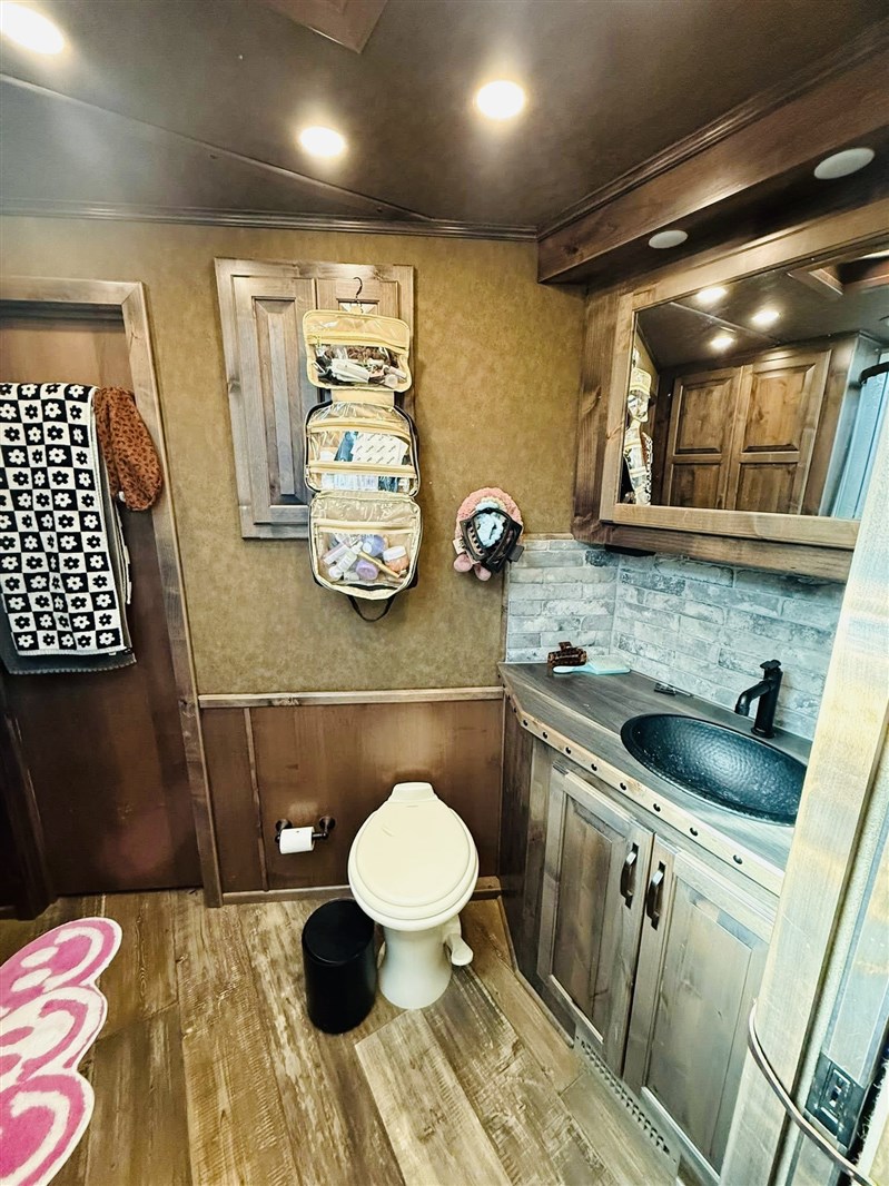 Trailer Photo 26