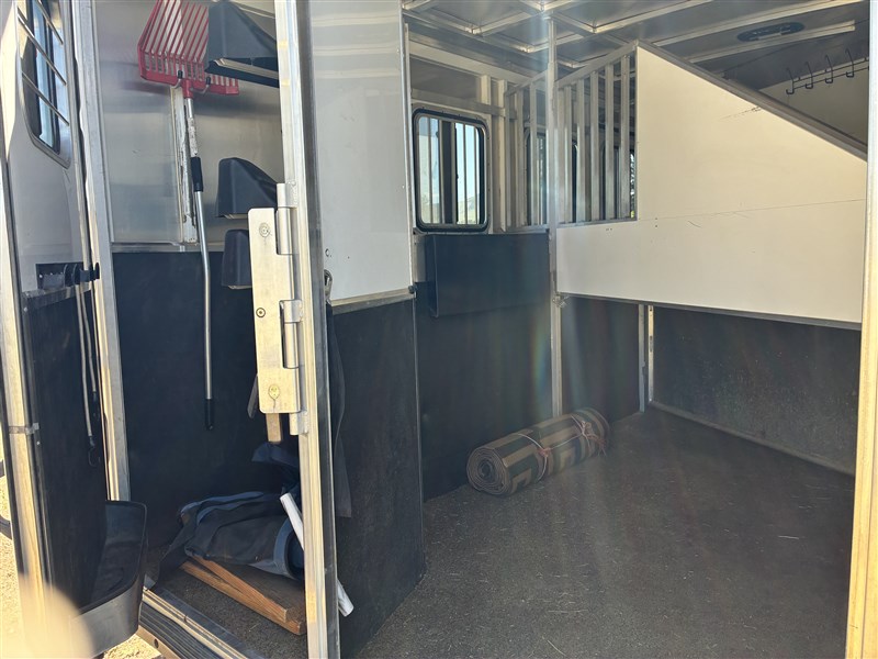 Trailer Photo 26