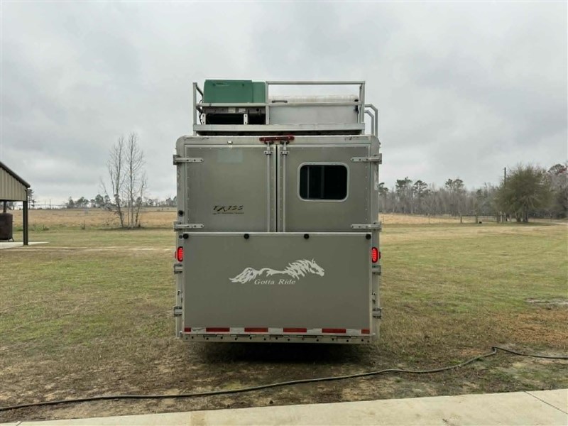 Trailer Photo 12