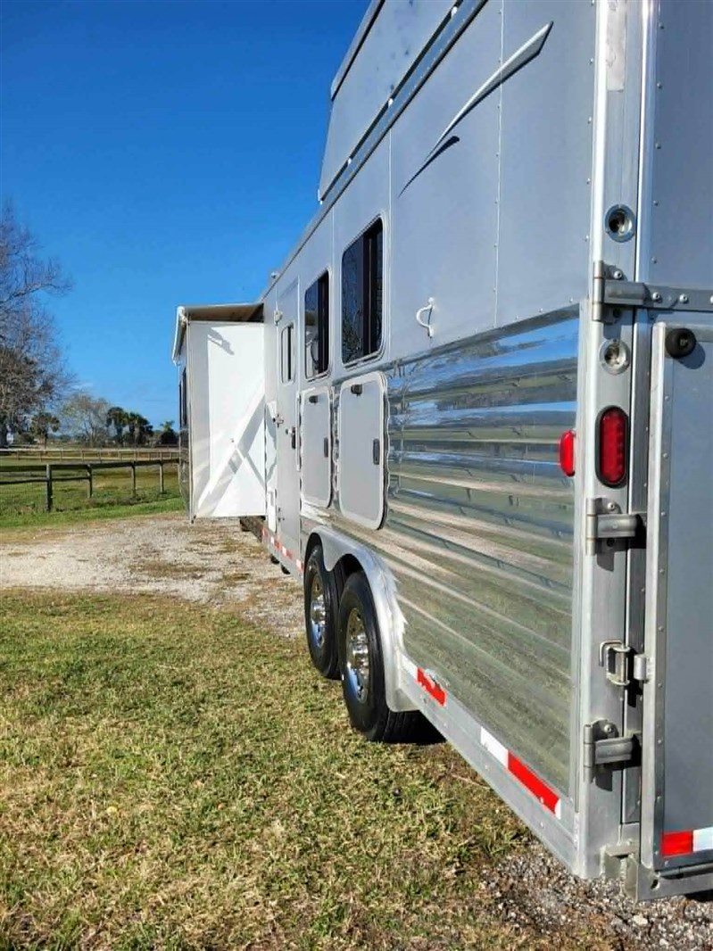 Trailer Photo 13