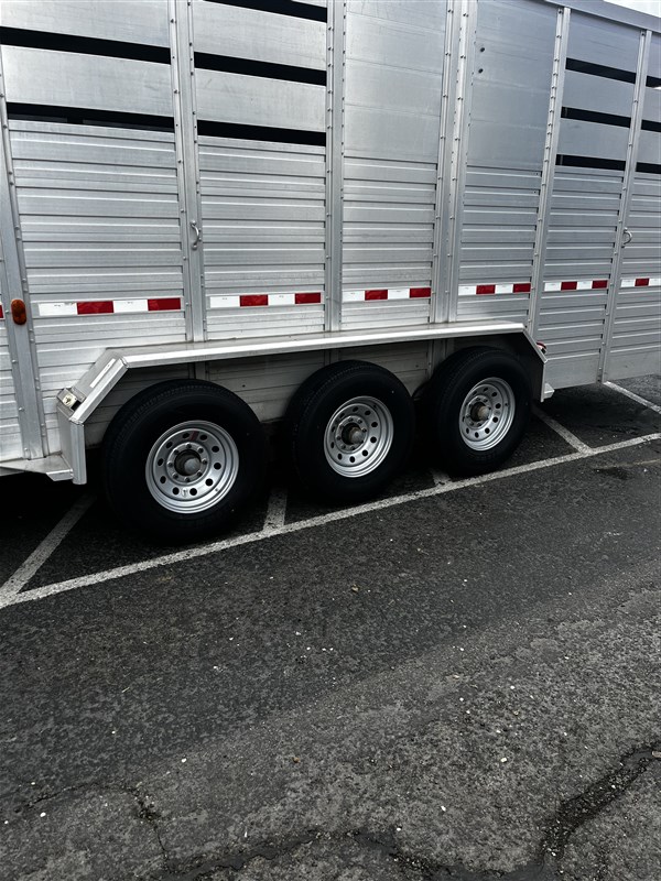 Trailer Photo 3