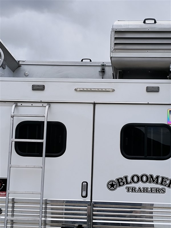 Trailer Photo 7