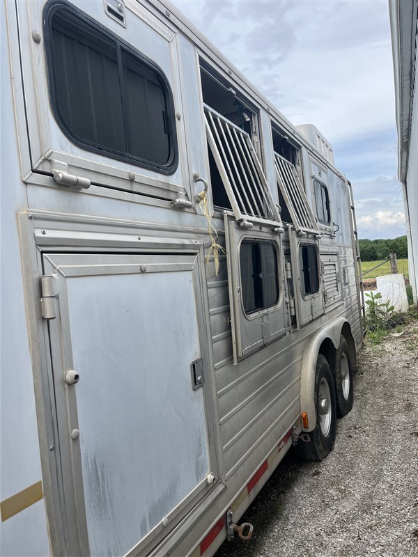 2000 Hart 4 horse