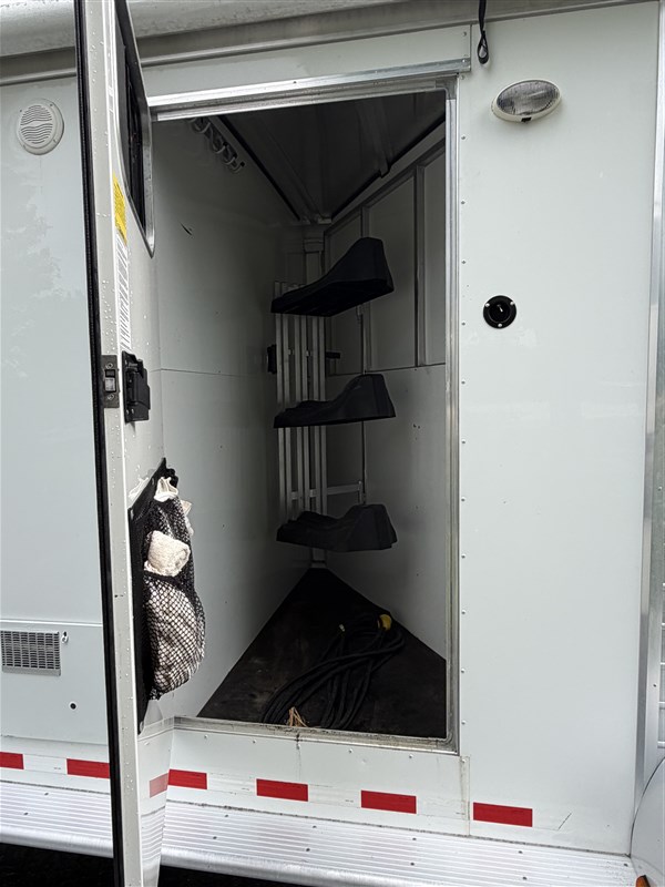 2011 Sundowner sunlite 730 rtx
