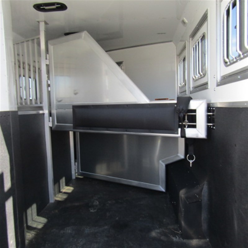 Trailer Photo 24