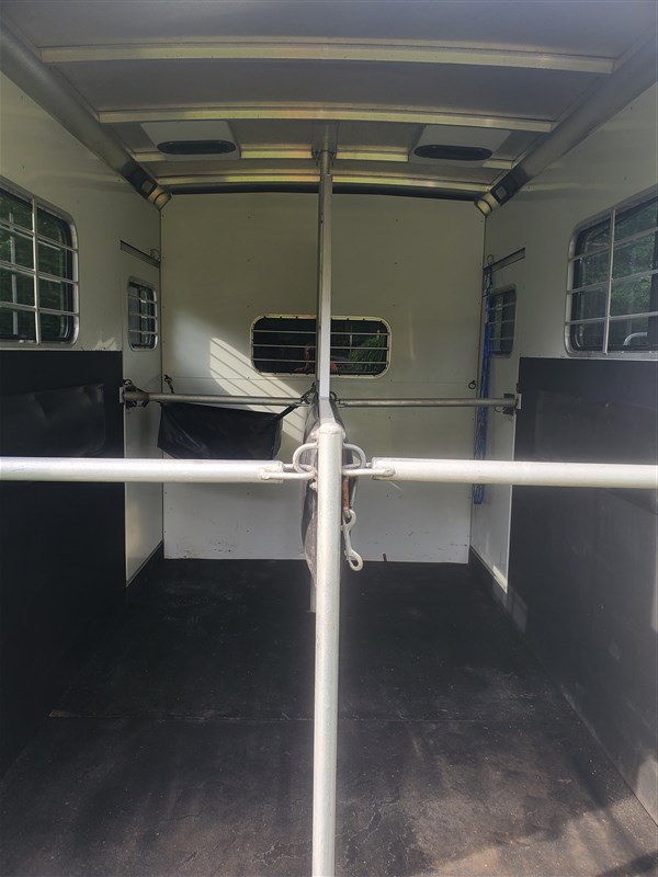 Trailer Photo 3