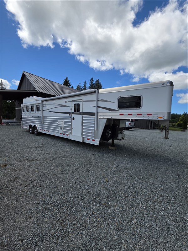 Trailer Photo 2