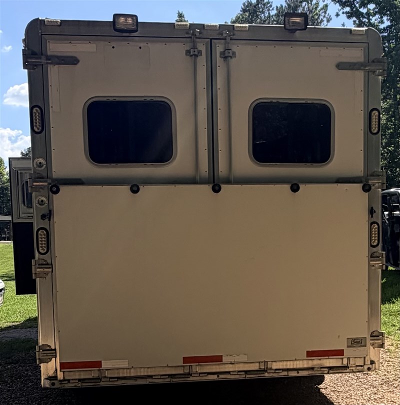 Trailer Photo 6