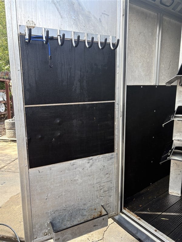 Trailer Photo 19