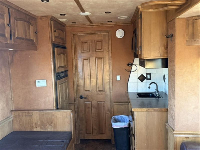 Trailer Photo 18