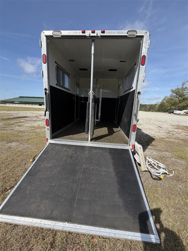 Trailer Photo 14
