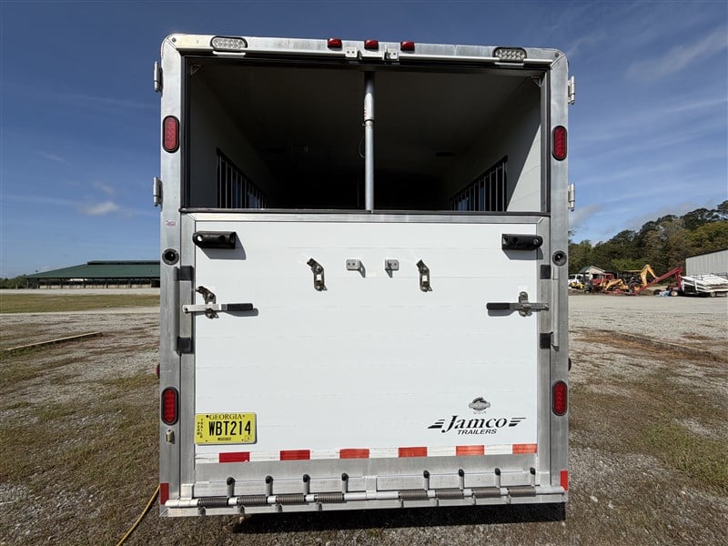 Trailer Photo 15