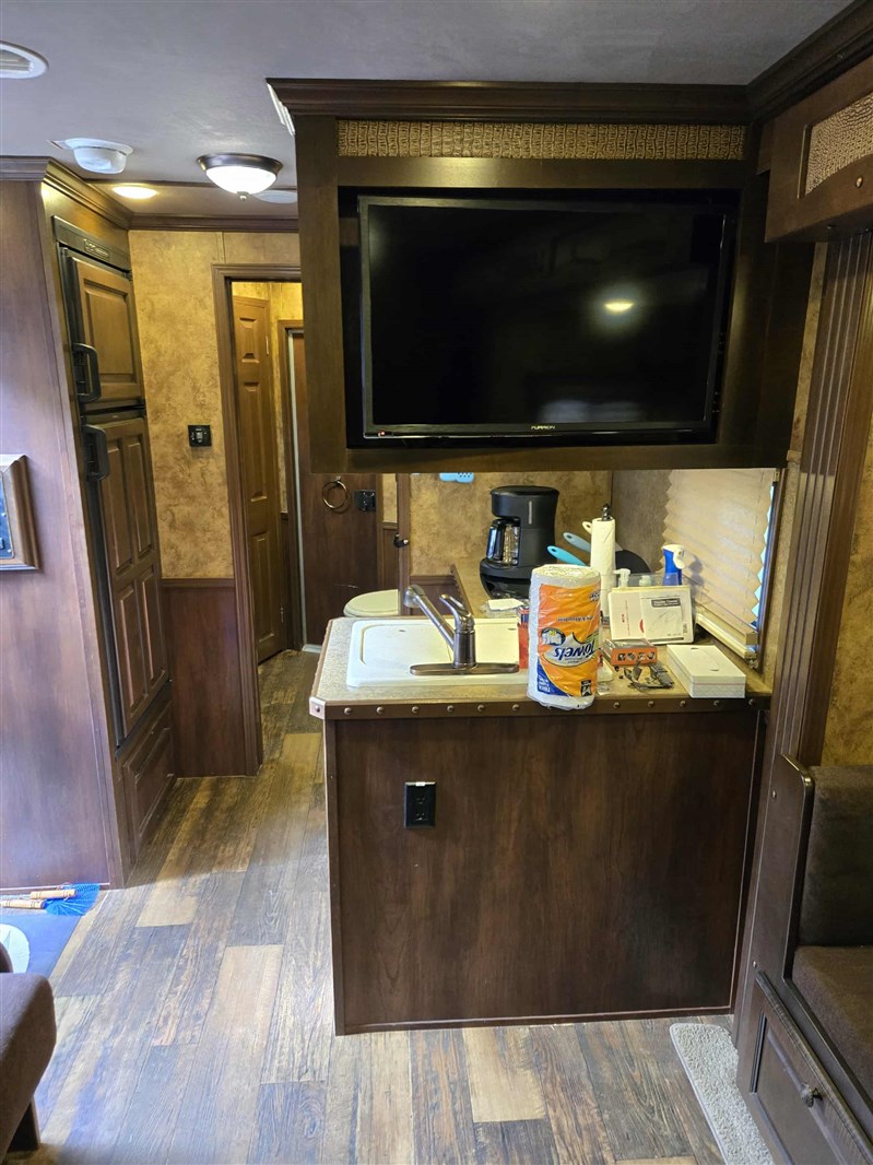 2016 Lakota bb8514t