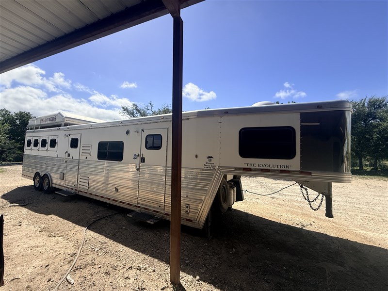 Trailer Photo 14
